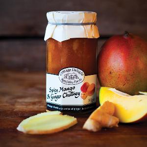 Spicy Mango and Ginger Chutney - pikant